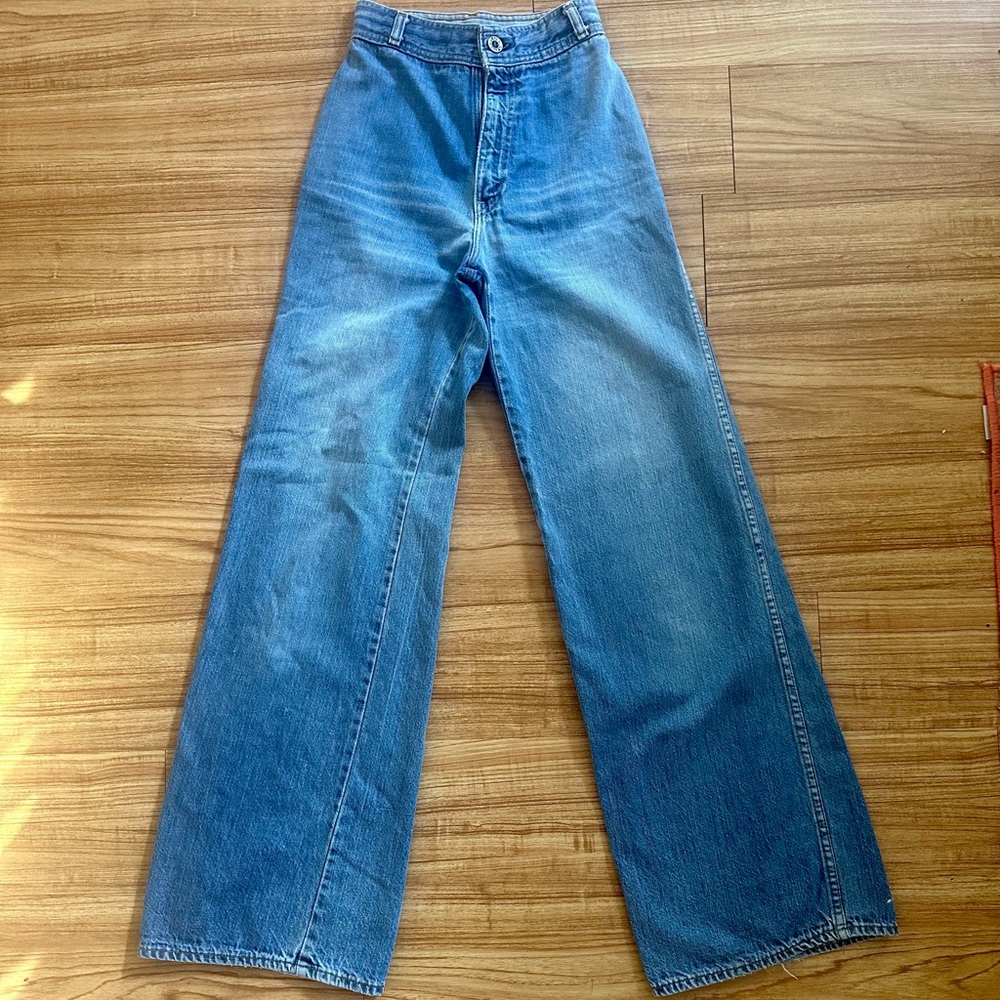 Vintage 1970s white tag Levi’s bell bottoms
